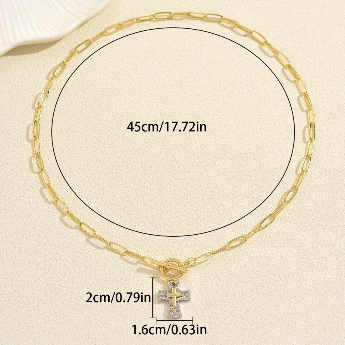 Collana con Ciondolo a Croce Minimalista da Donna in Lega di Zinco con Finitura Placcata, Design Geometrico, Catena a Medaglione a Lunghezza Regolabile