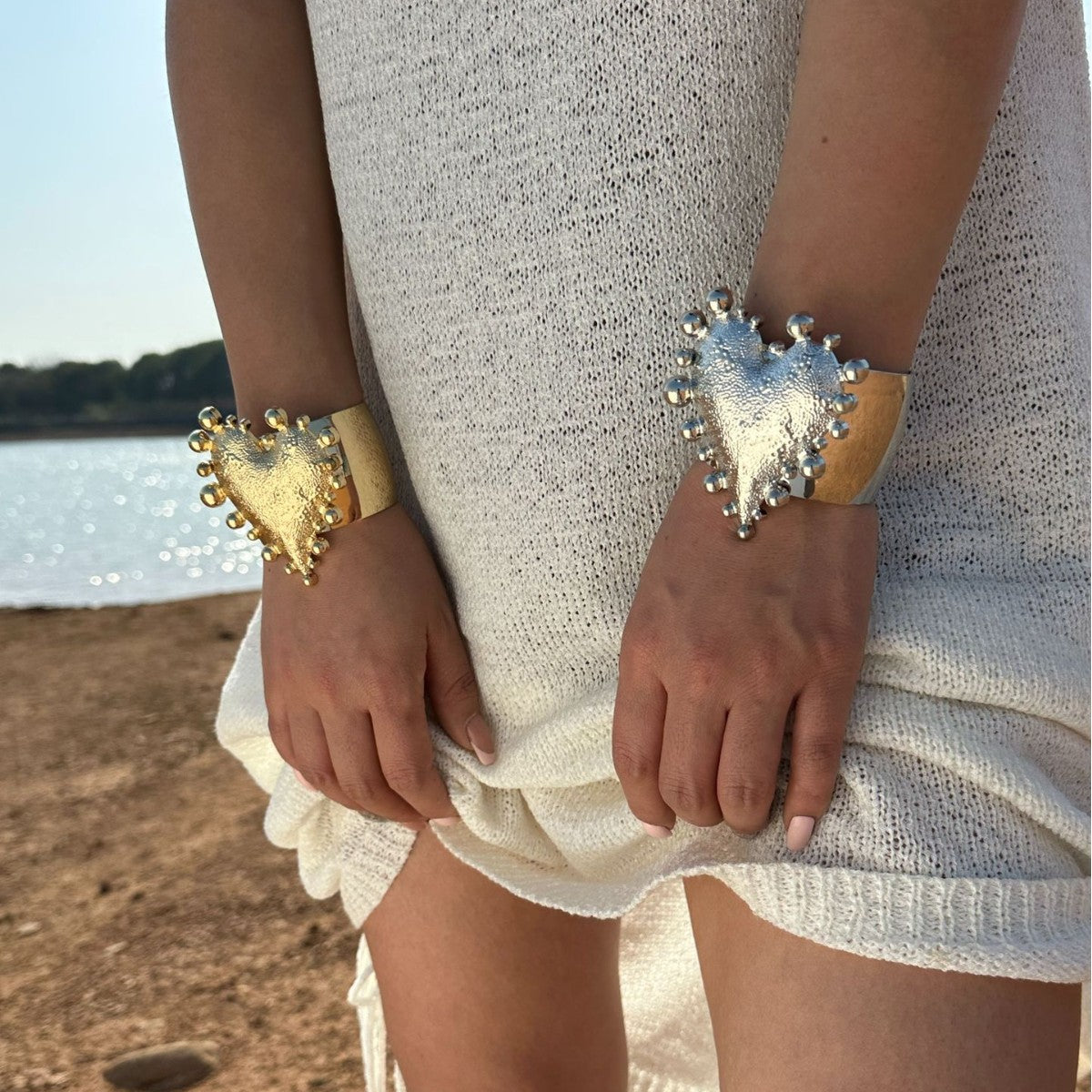 Vintage Luxury Heart Shaped Plated Alloy Wide Cuff Bracelet for Women