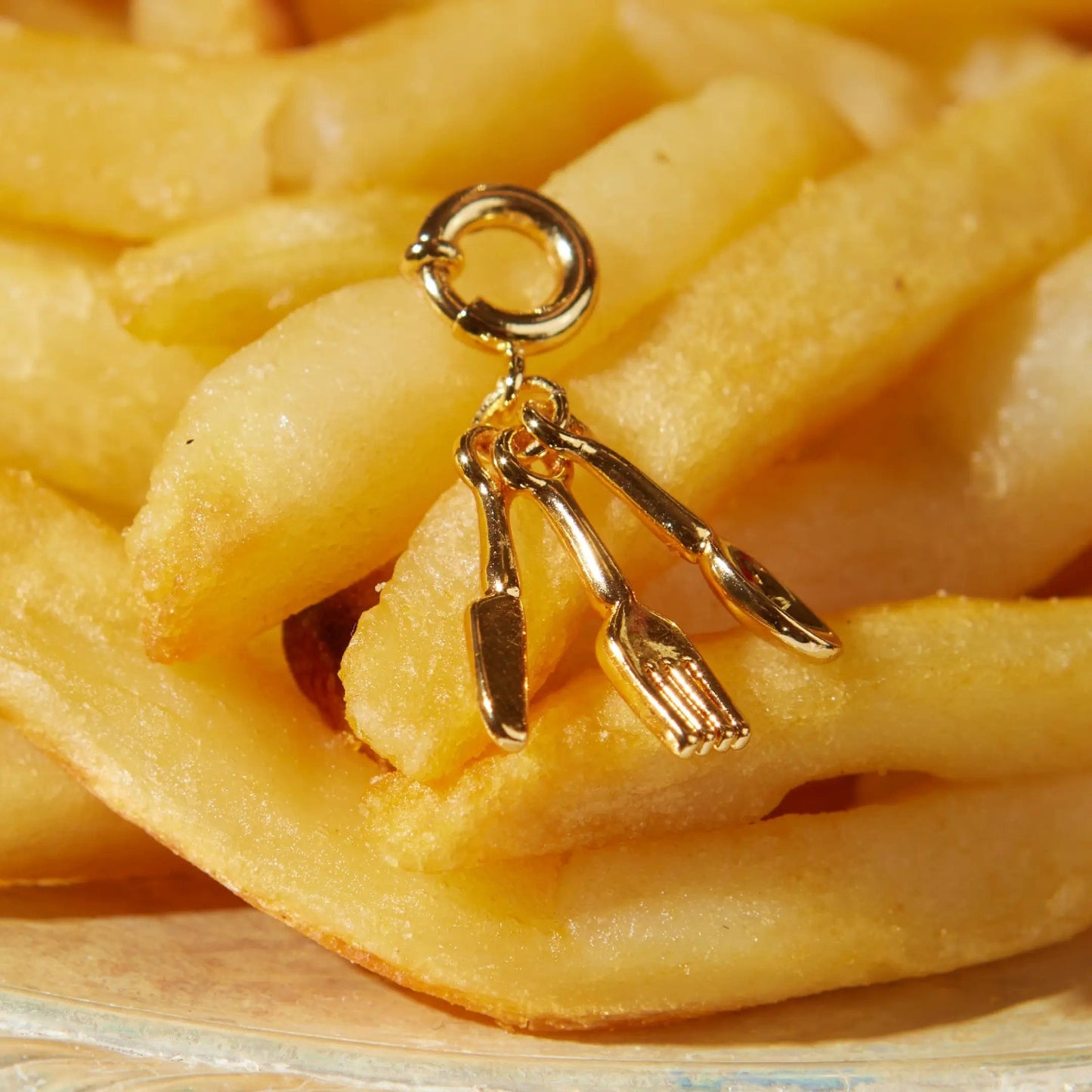 Vintage 18K Gold Plated Stainless Steel Camera Pendant Charm Bar for Women
