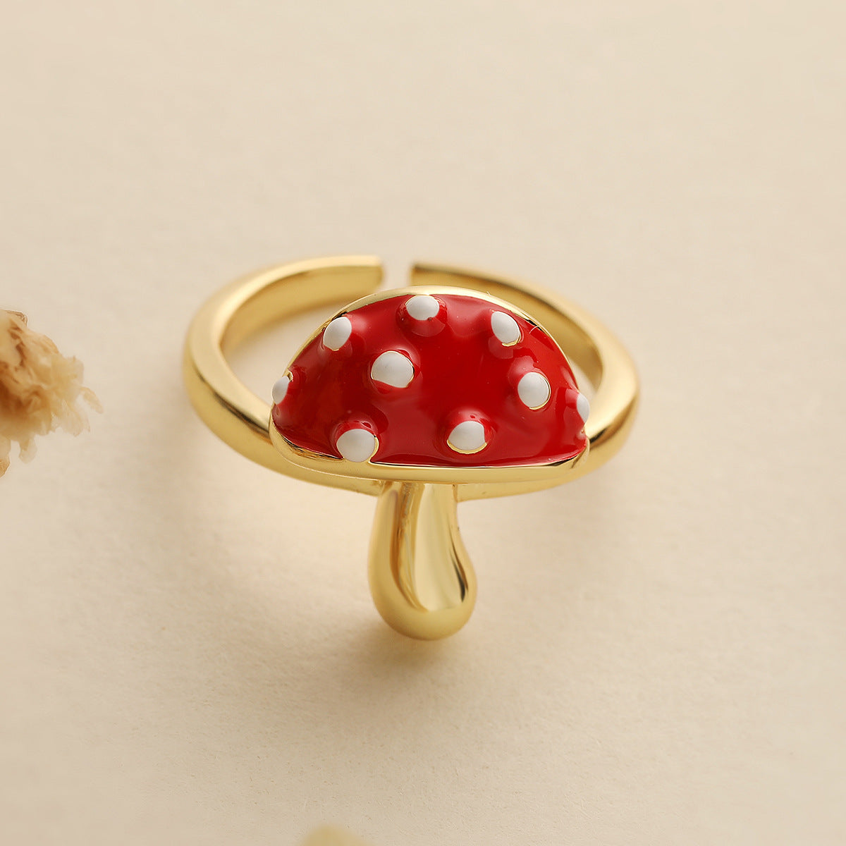 Anillo minimalista de cobre con forma de hongo, baño de oro de 18K y esmalte, para mujer