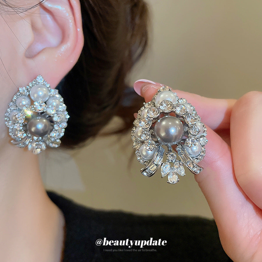 Orecchini a goccia eleganti in stile francese con perle e intarsio di strass, accessorio di lusso da donna