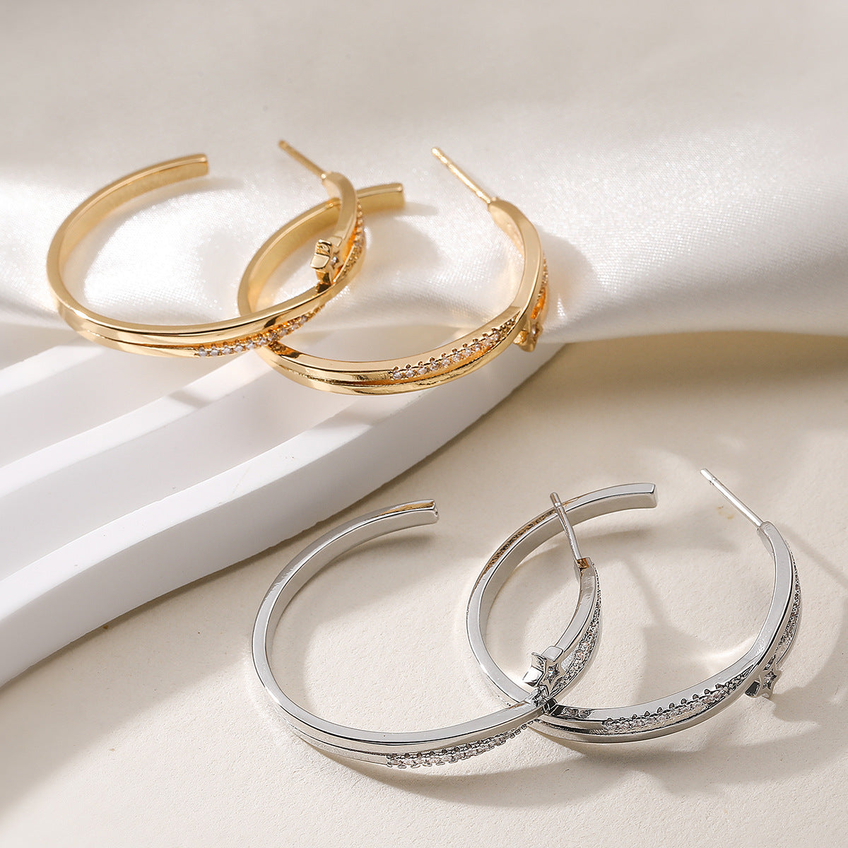 Fashion Geometric 18K Gold Plated Brass Cubic Zirconia Hoop Earrings for Women