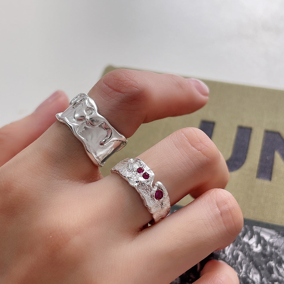Minimalist Fashionable Women's Ring in 925 Sterling Silver with Zircon Inlay and Textured Natural Design