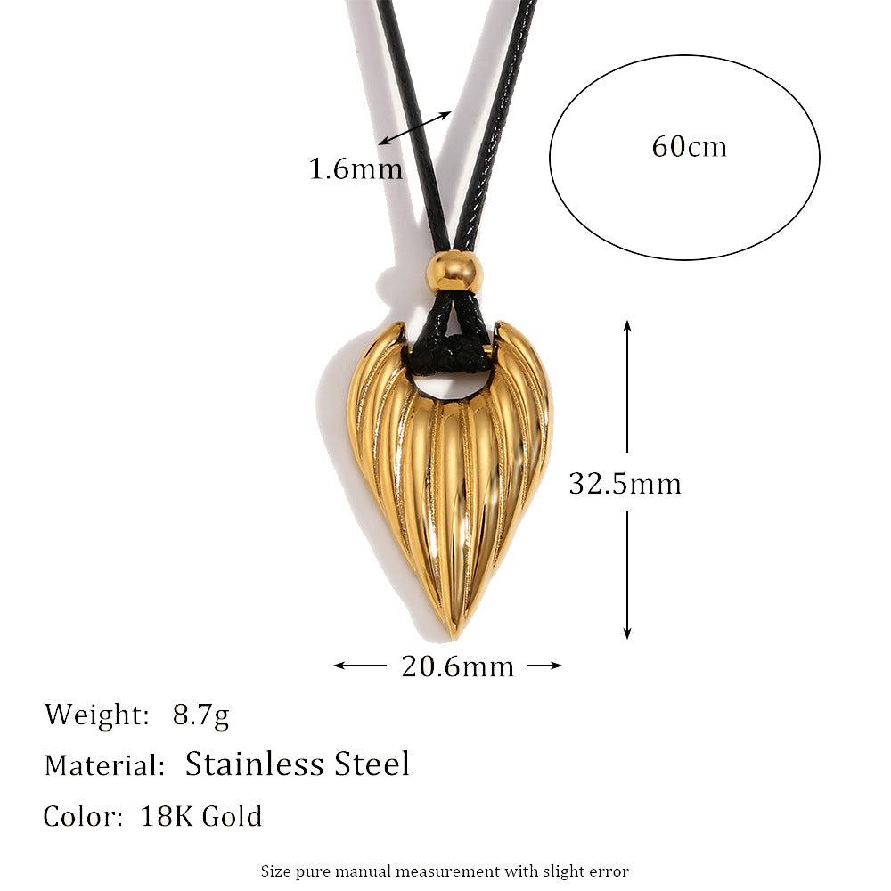 Fashionable Minimalist Geometric Stainless Steel Pendant Necklace with 18K Gold Plating for Women