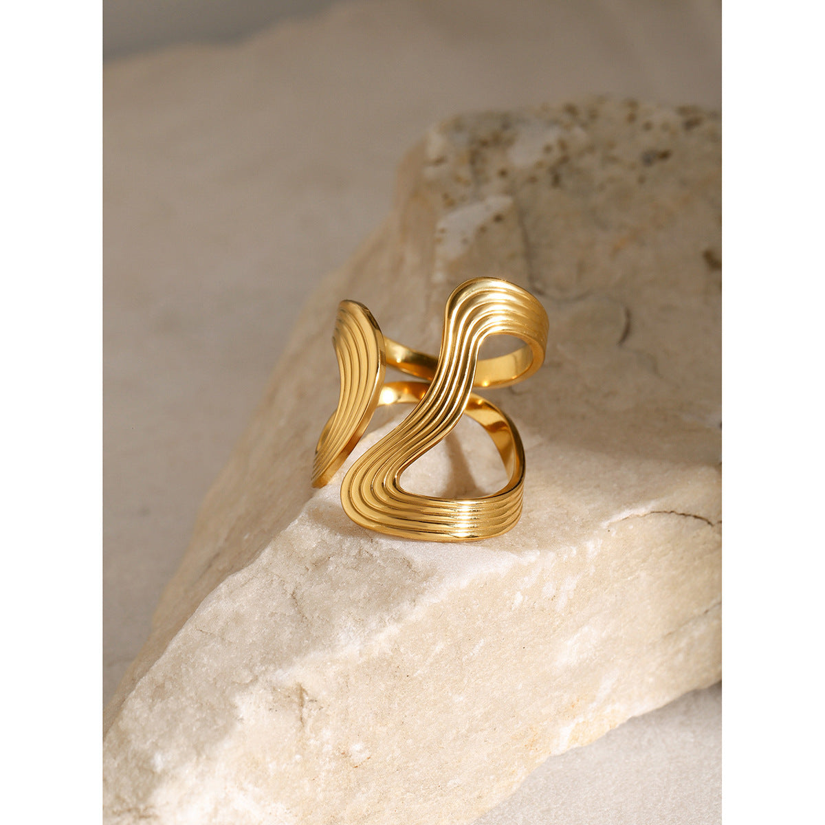 Irregular Shaped Titanium Steel Ring with 18K Gold Plating for Unisex Fashion Jewelry