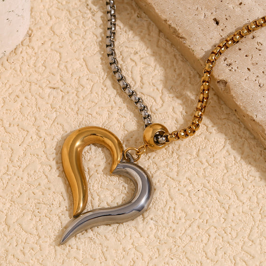 Collana con ciondolo a cuore minimalista in acciaio inossidabile con placcatura in oro 18 carati e perla quadrata