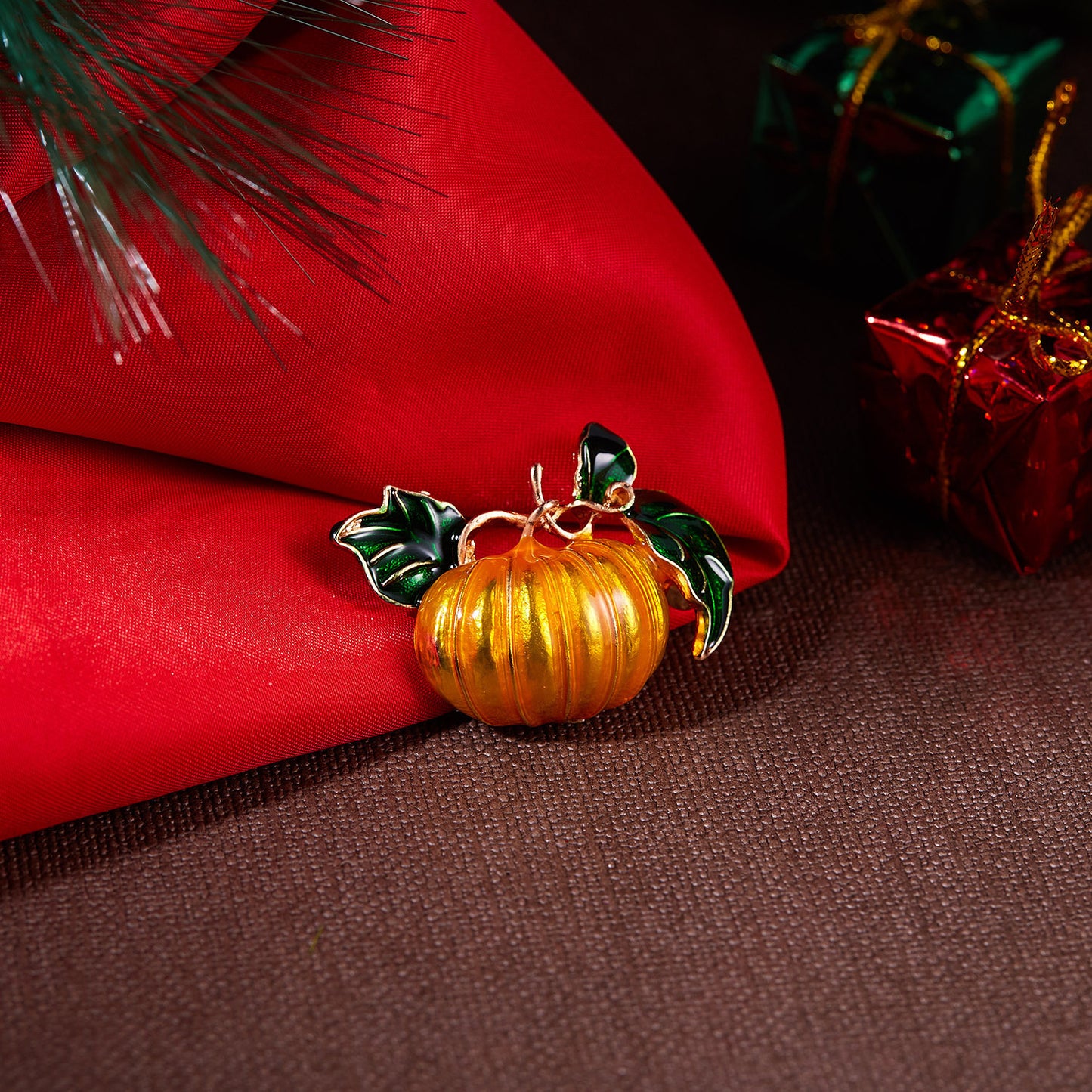 Broche Esmaltado de Calabaza Artística Vintage en Aleación con Acabado Chapado para Halloween y Uso Diario