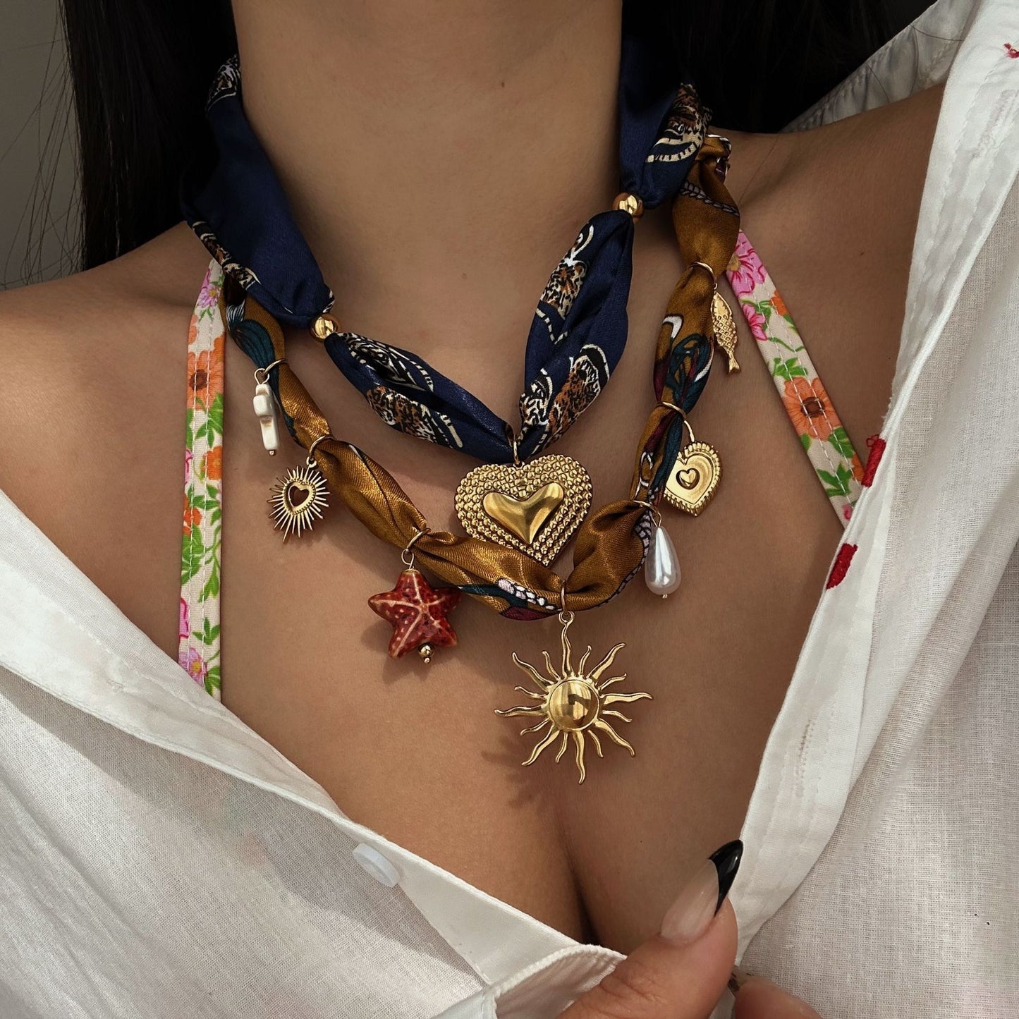 Casual Stainless Steel Ceramic Flower Pendant Necklace Plated Multi-layer Chain for Women