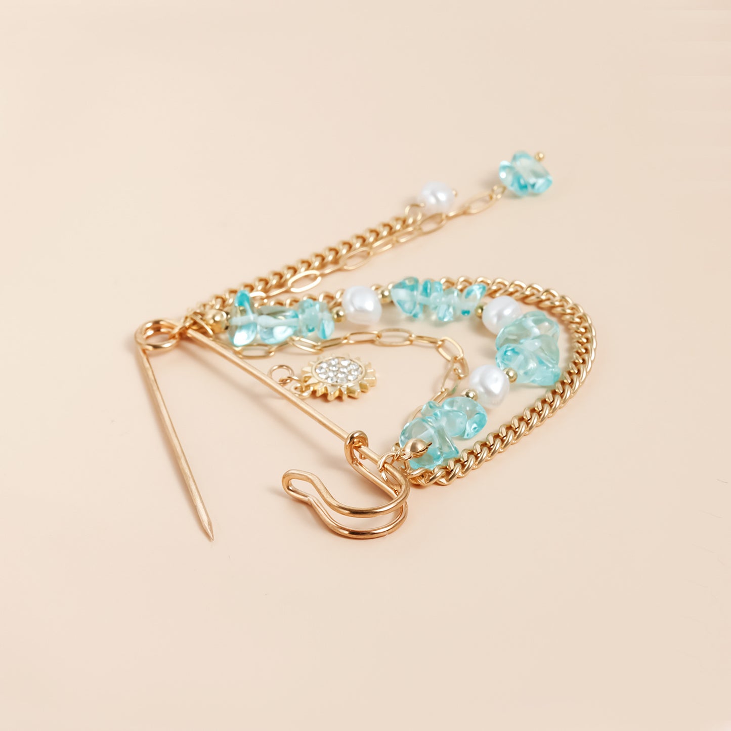Fashionable OL Style Geometric Alloy Brooch with Plated Finish for Women, Forest-Inspired Fresh Green Floral Accessory