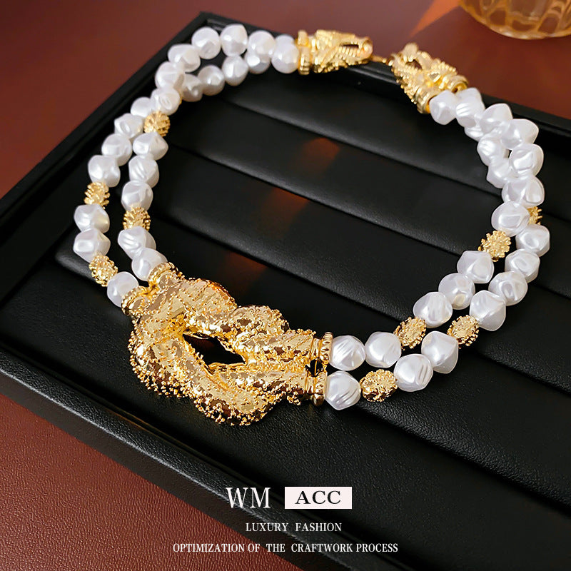 Collana da donna con perle a doppio strato annodate in stile francese chic con pendente geometrico, lega galvanizzata, elegante catena per clavicola