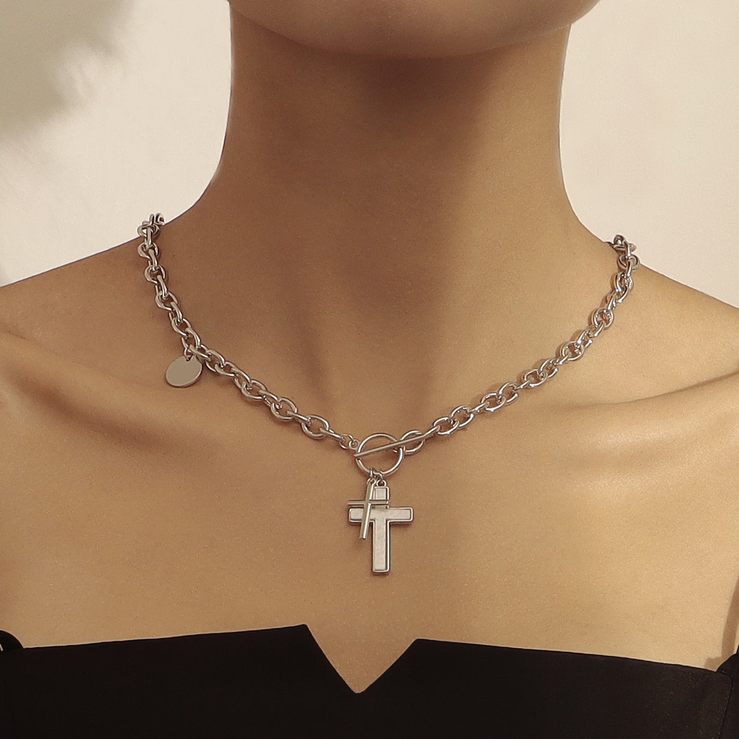 Punk Style Geometric Double Cross Pendant Necklace in Alloy with Electroplating for Women