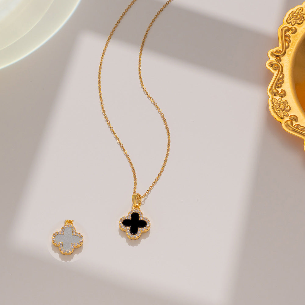 Collana Minimalista con Ciondolo a Cuore, Fiocchi e Strass in Acciaio al Titanio Placcato su Catena a O
