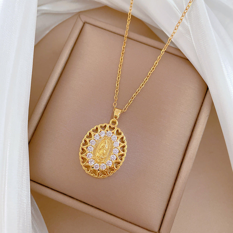 Elegant Egg-Shaped Portrait Pendant Necklace for Women with Rhinestone Inlay on Titanium Steel Chain