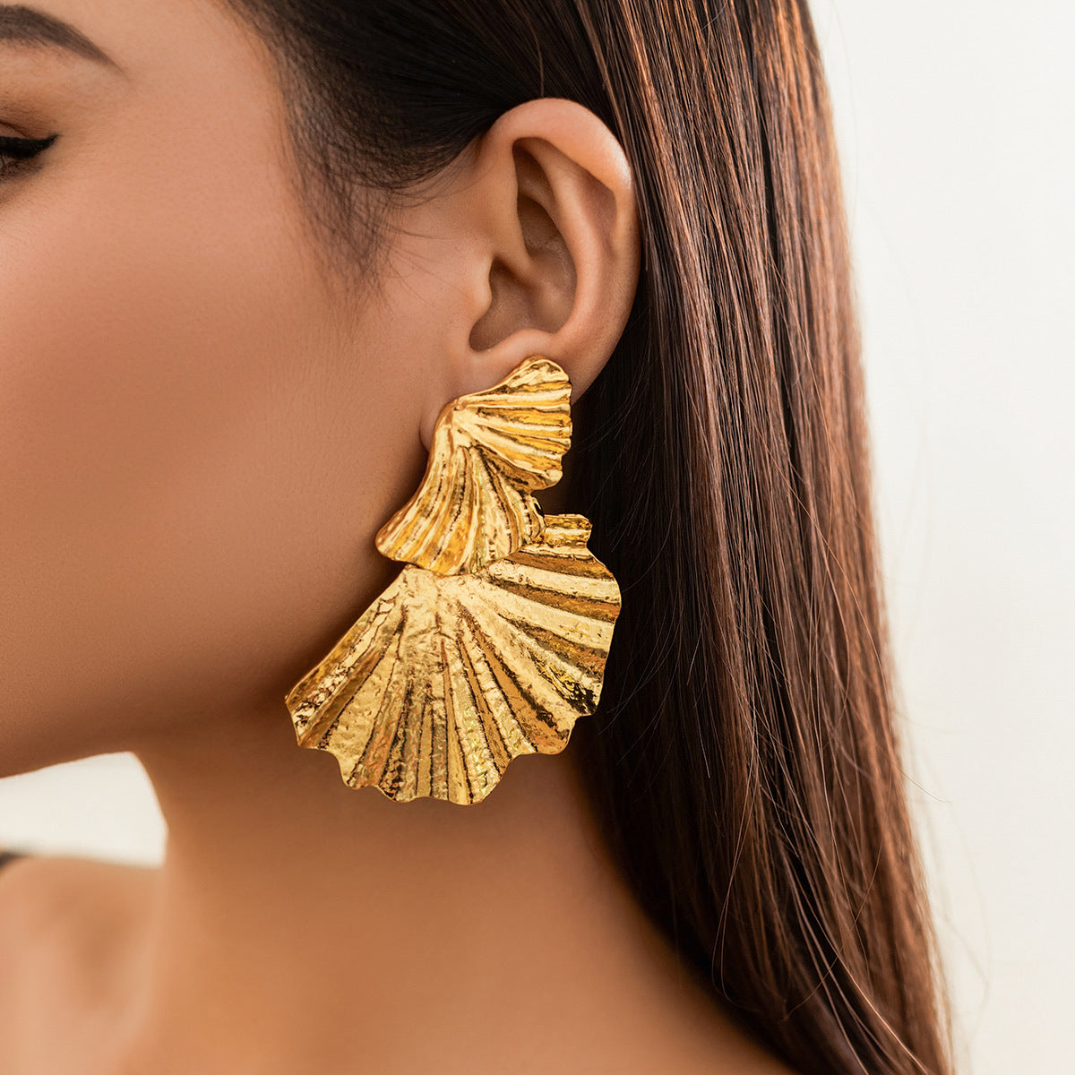 Pendientes Punk con Hojas de Ginkgo en Aleación de Zinc con Baño de Oro para Mujer