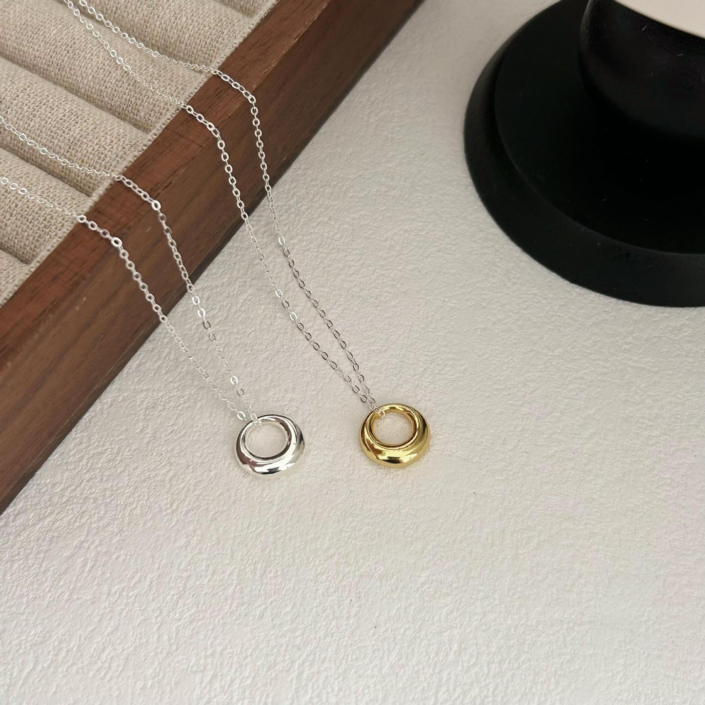 Minimalist Geometric Round Circle Necklace in 925 Sterling Silver with Plated Finish