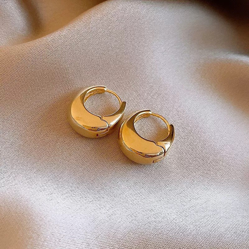 Orecchini a perno geometrici irregolari elettroplaccati di lusso da donna con perni in acciaio