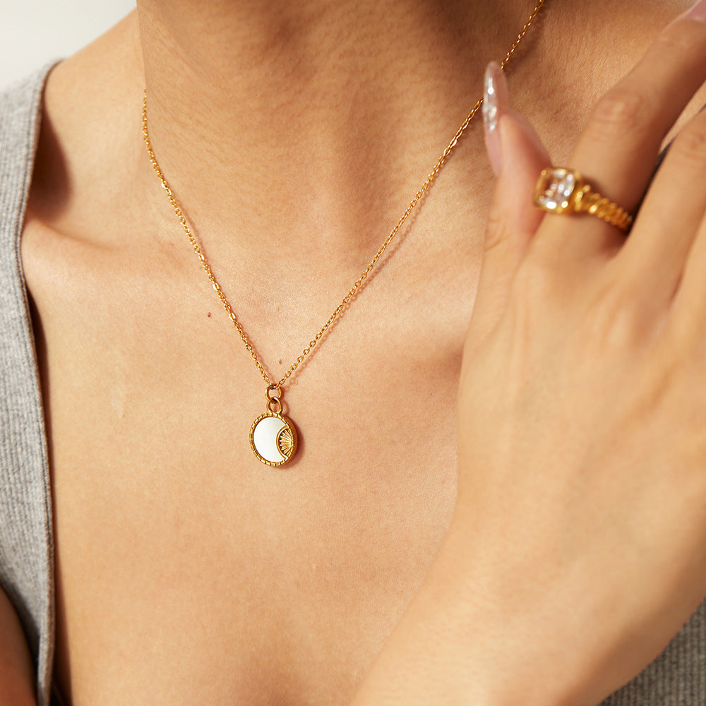 Collana con ciondolo ovale sole e luna in stile retrò francese in acciaio inossidabile placcato oro 18K per donna