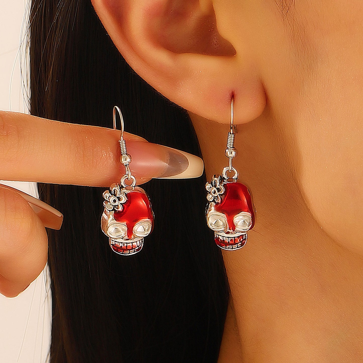 Pendientes de aleación con calavera gótica y corazón para Halloween con acabado chapado unisex