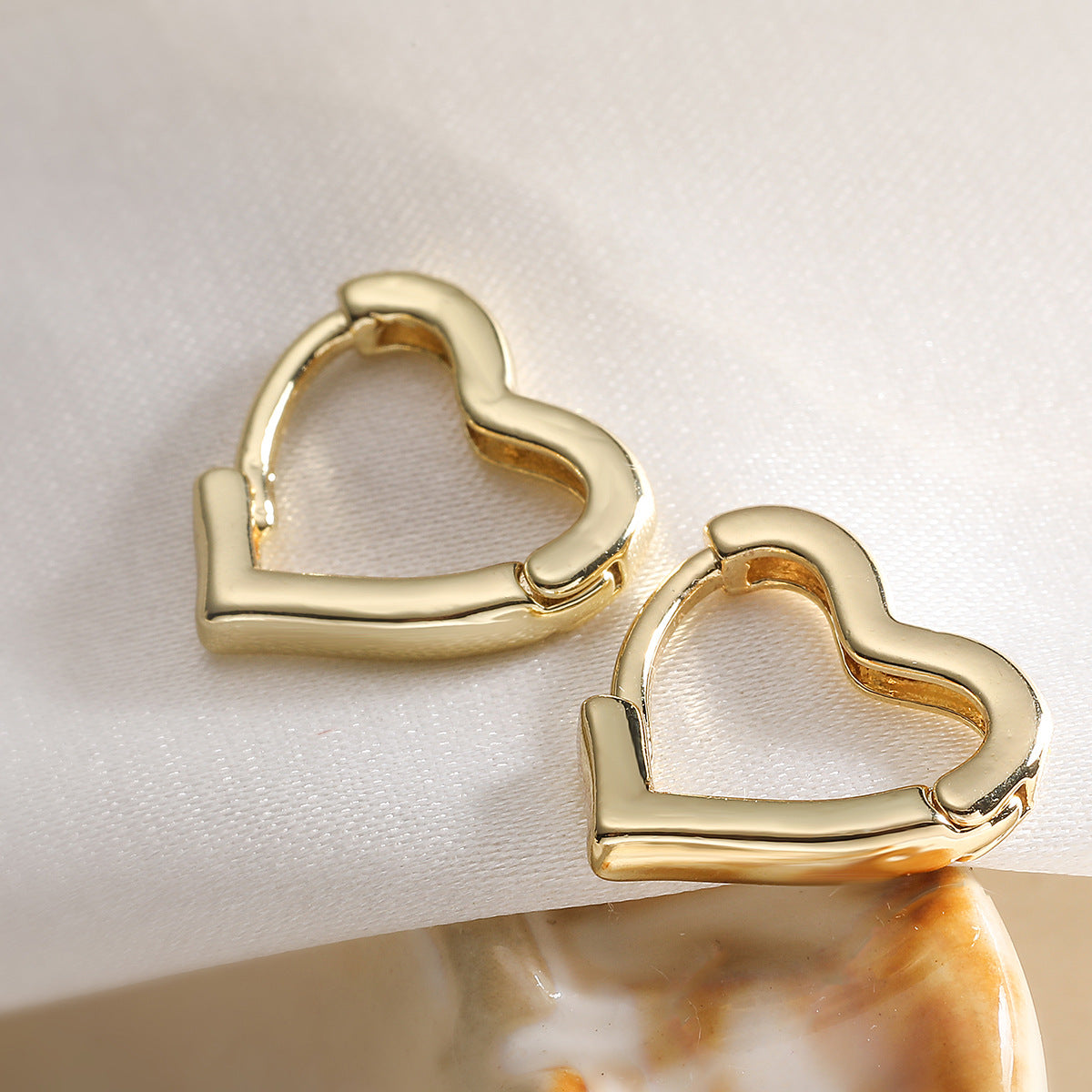 Minimalist Vintage 18K Gold Plated Brass Geometric Heart Earrings