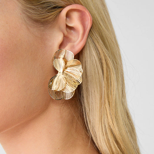 Pendientes de botón florales de hoja de ginkgo plateados, dulces y atrevidos, con detalles colgantes de perlas de imitación