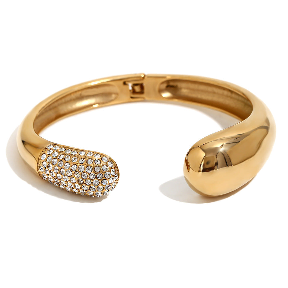 Minimalist Fashionable Stainless Steel Plated 18K Gold Snake Head White Rhinestone Bracelet for Women