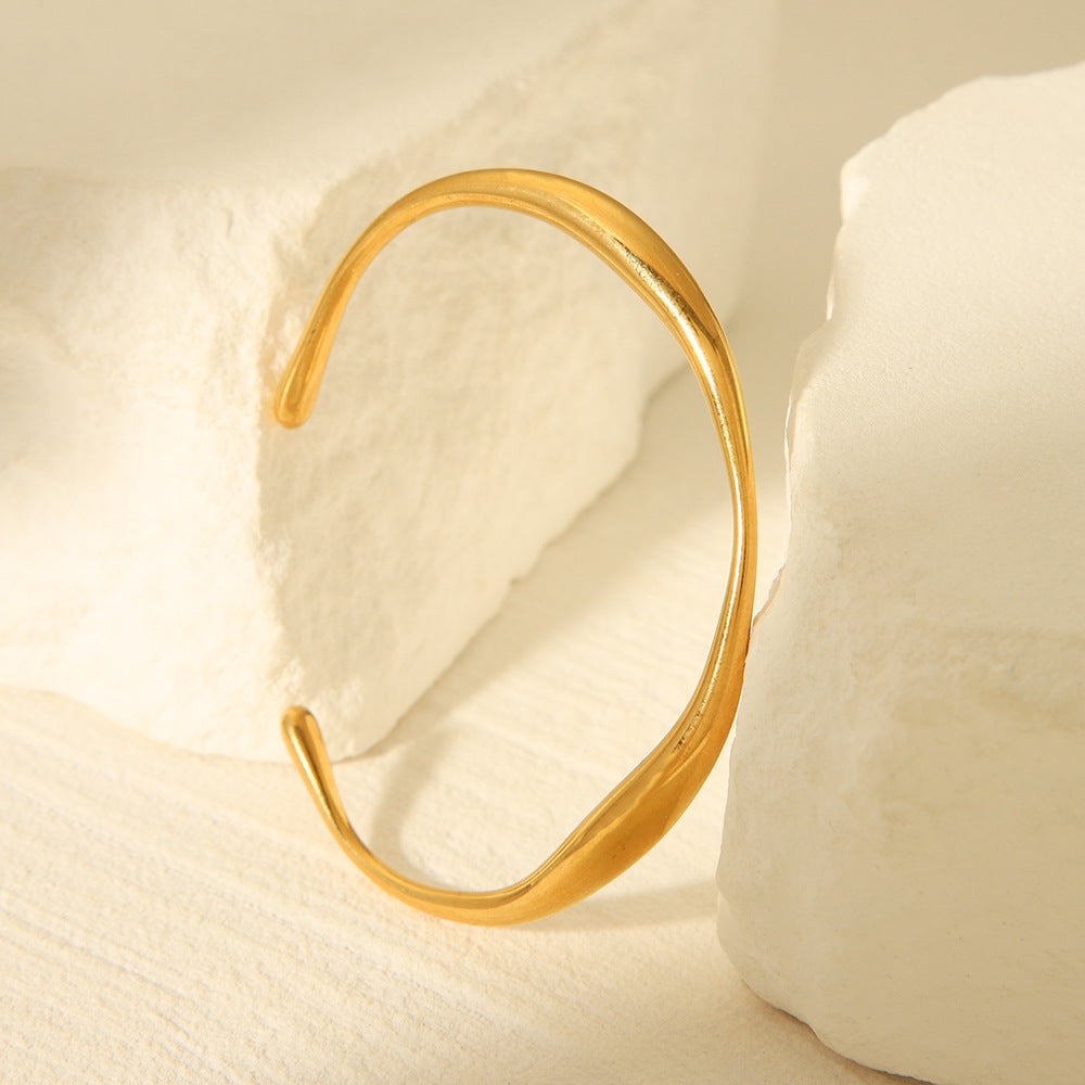 Geometric Irregular Stainless Steel Bracelet for Women with Plated Finish, Fashionable and Versatile Design