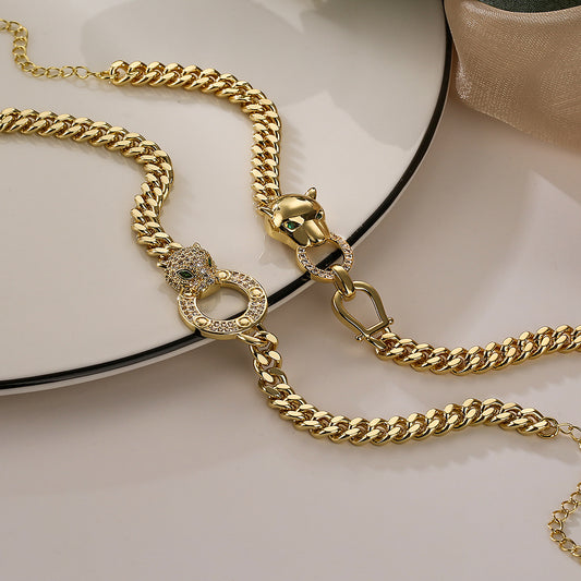 Bracciale a maglie cubane geometriche a forma di leopardo alla moda per donna in ottone con placcatura in oro vero e zirconi micro-pavé