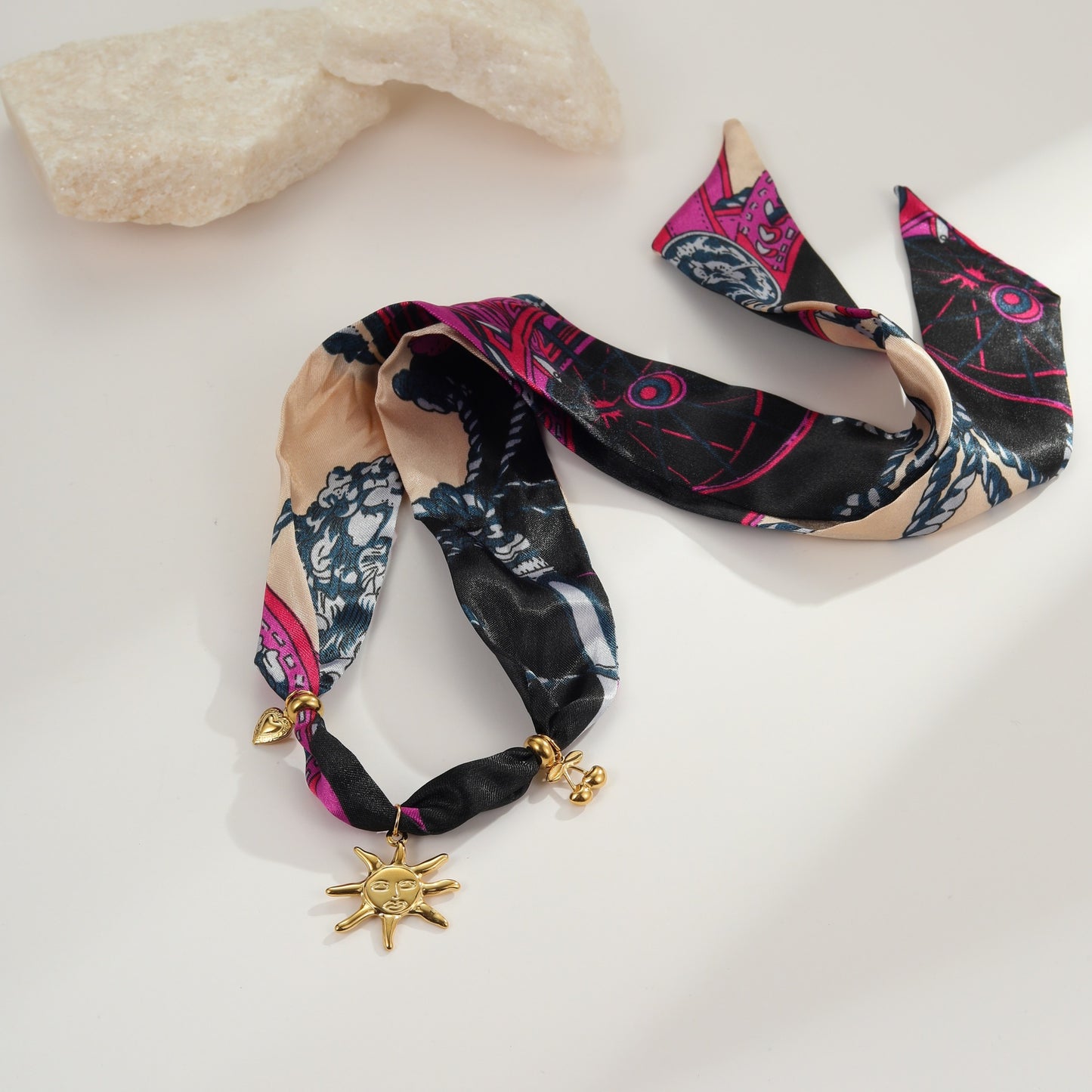 Collana da donna con pendente geometrico alla moda in acciaio inossidabile con finitura placcata