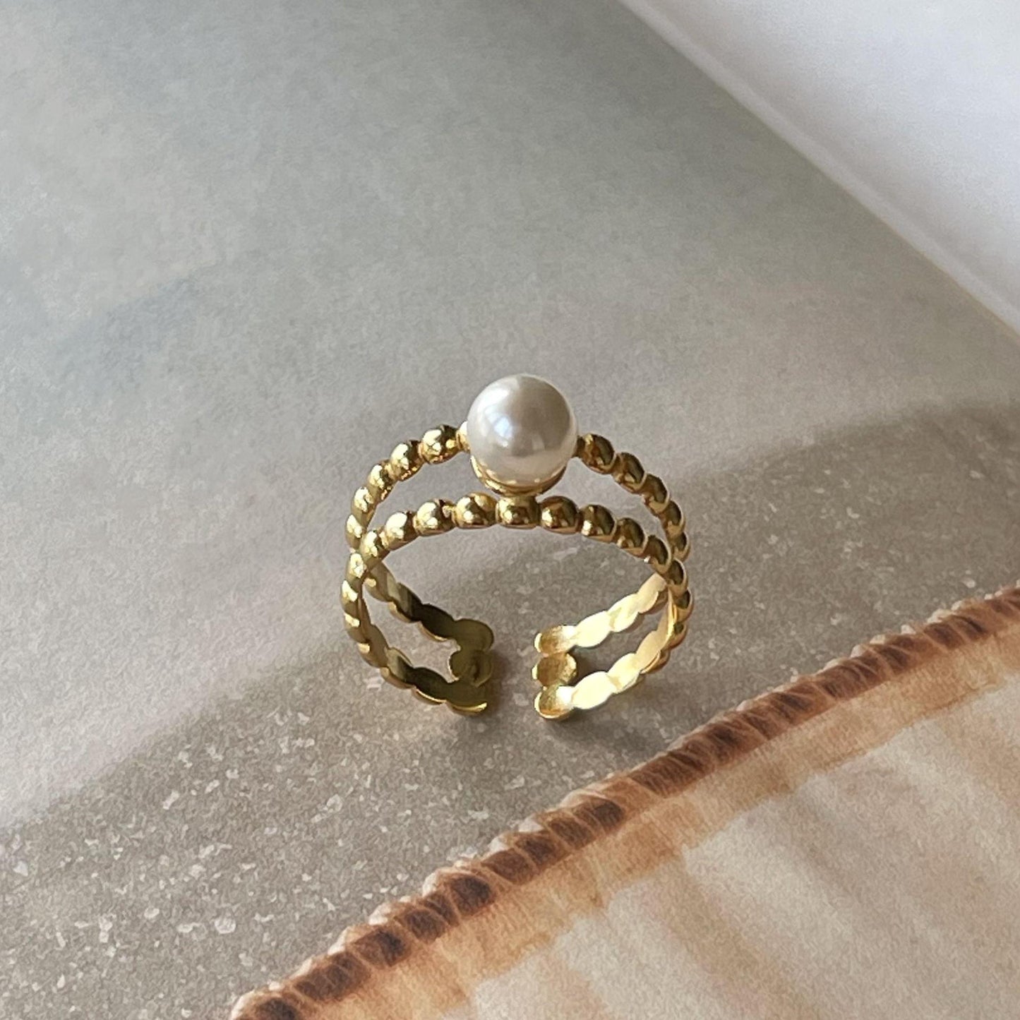 Anillo de perlas minimalista de plata de ley 925 con diseño elegante para mujer