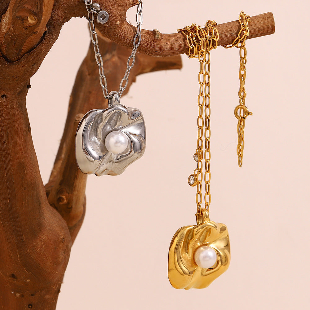 Vintage Chic Irregular Flower Pendant Necklace for Women in Stainless Steel with 18K Gold Plating and Pearl Accents