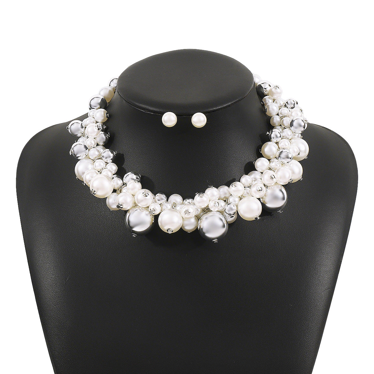 Set collana girocollo corto di perle in elegante stile lussuoso con orecchini abbinati a perno da donna
