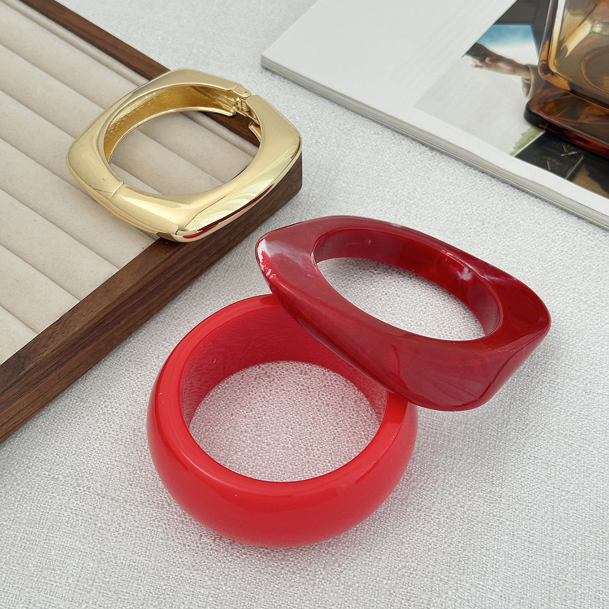Pulsera Minimalista Geométrica Cuadrada de Aleación Roja para Mujer Brazalete Ancho Liso Joyería de Mano