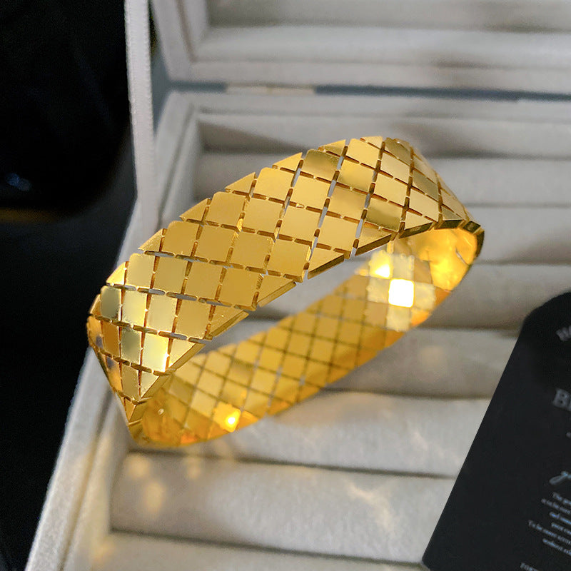 Vintage Geometric Checkered PVD Titanium Steel Bracelet for Women