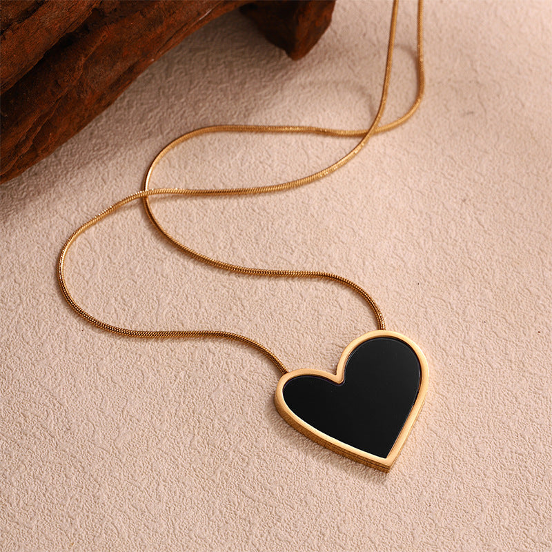 Collana Minimalista a Cuore in Acciaio al Titanio Placcato per Donne