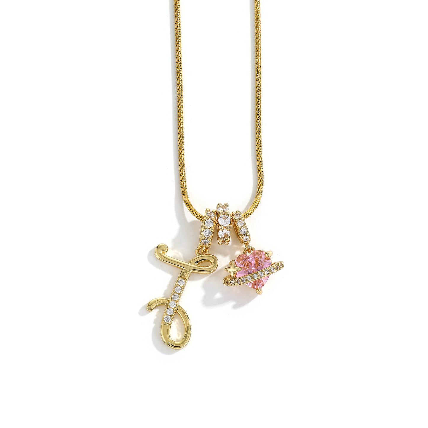 Collana con ciondolo a lettera minimalista in rame con intarsio di zirconi dal design geometrico per donna