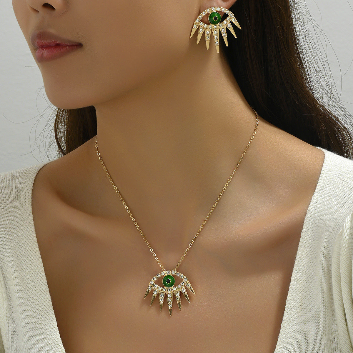 Conjunto de collar con colgante de ojo turco estilo Hip Hop y pendientes de tuerca de aleación con incrustaciones de diamantes de imitación para mujer