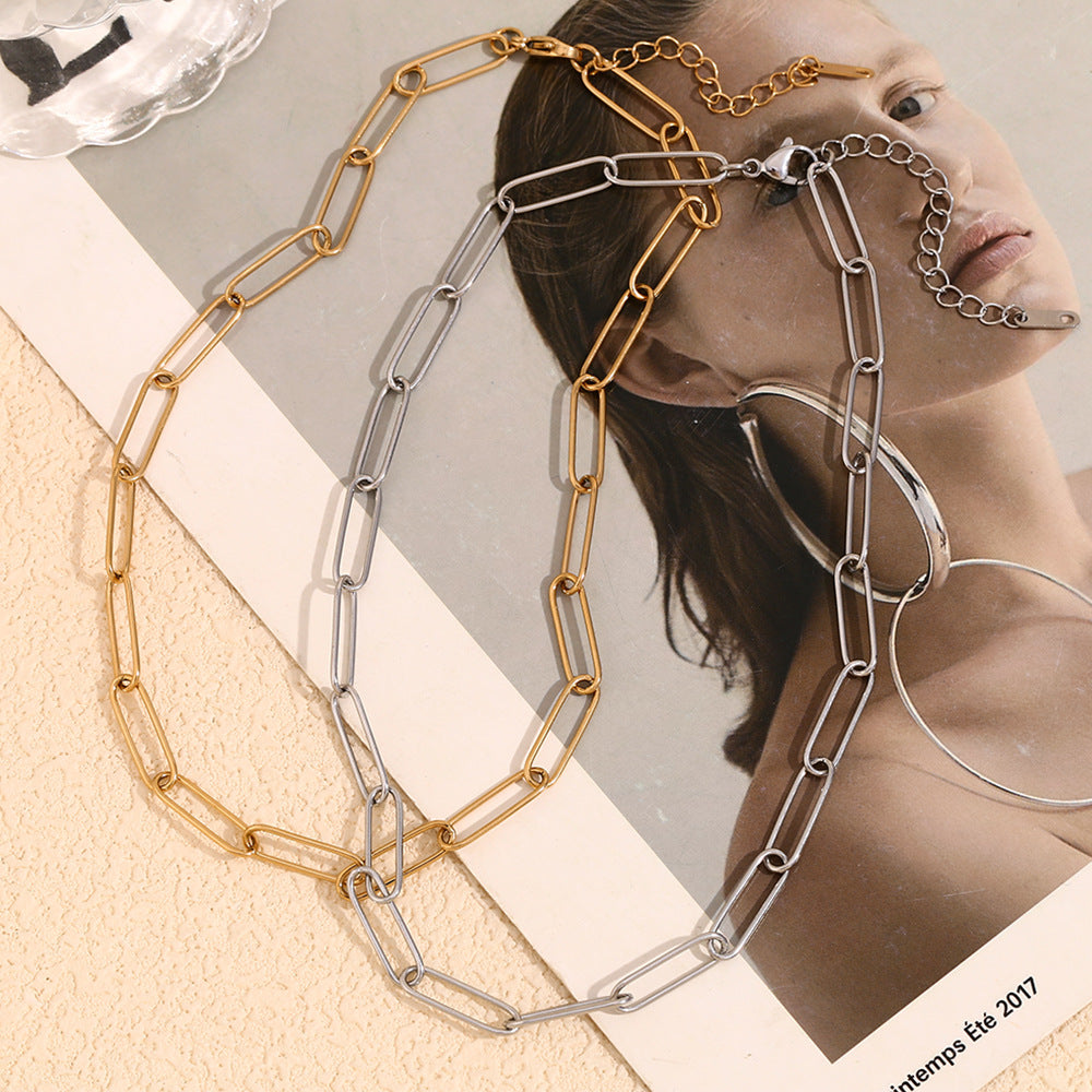 Collana con ciondolo geometrico minimalista in acciaio inossidabile con placcatura in oro 18K da donna