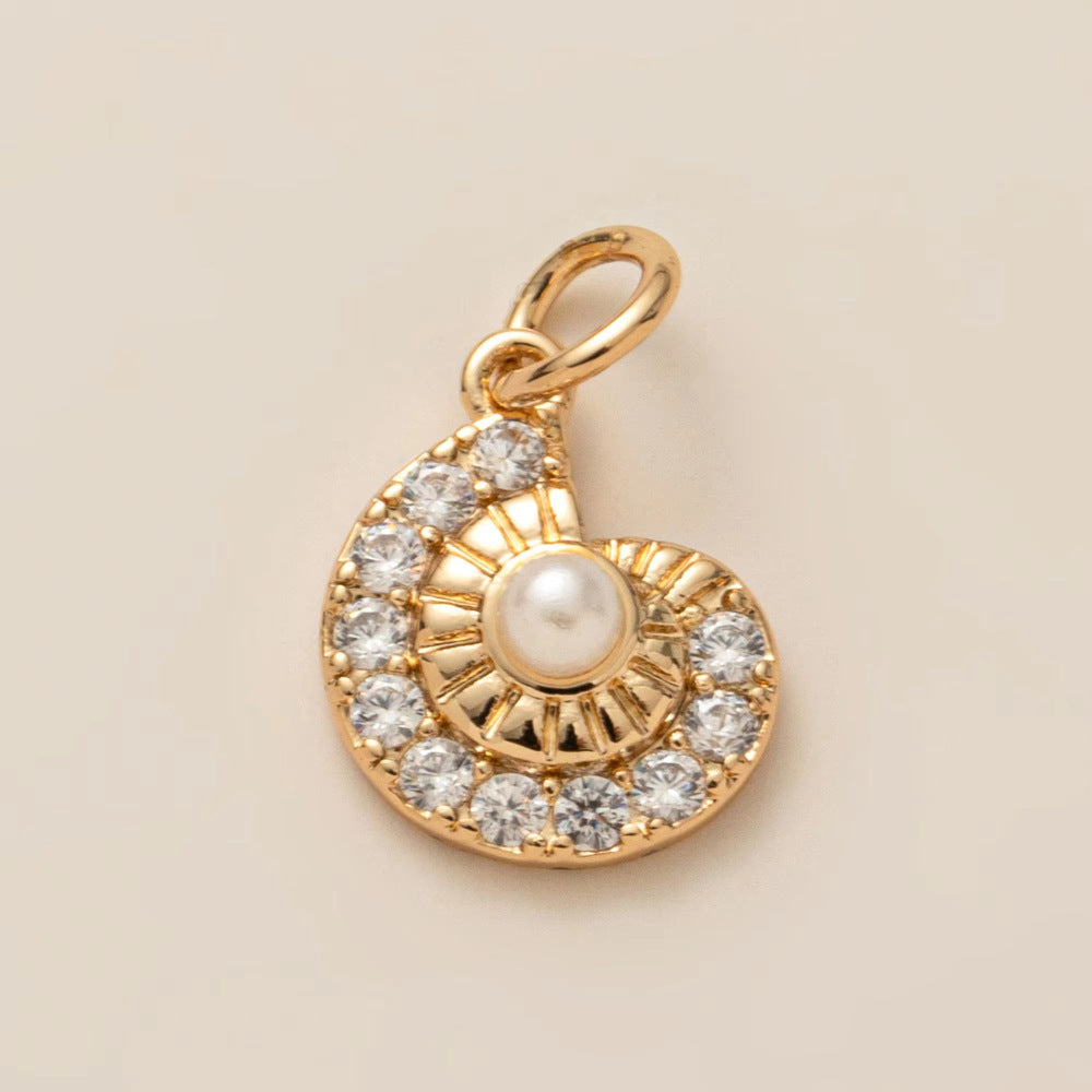 Luxury Casual Geometric Animal Brass Plated Pendant Necklace with Sea Star and Shell Elements for Unisex