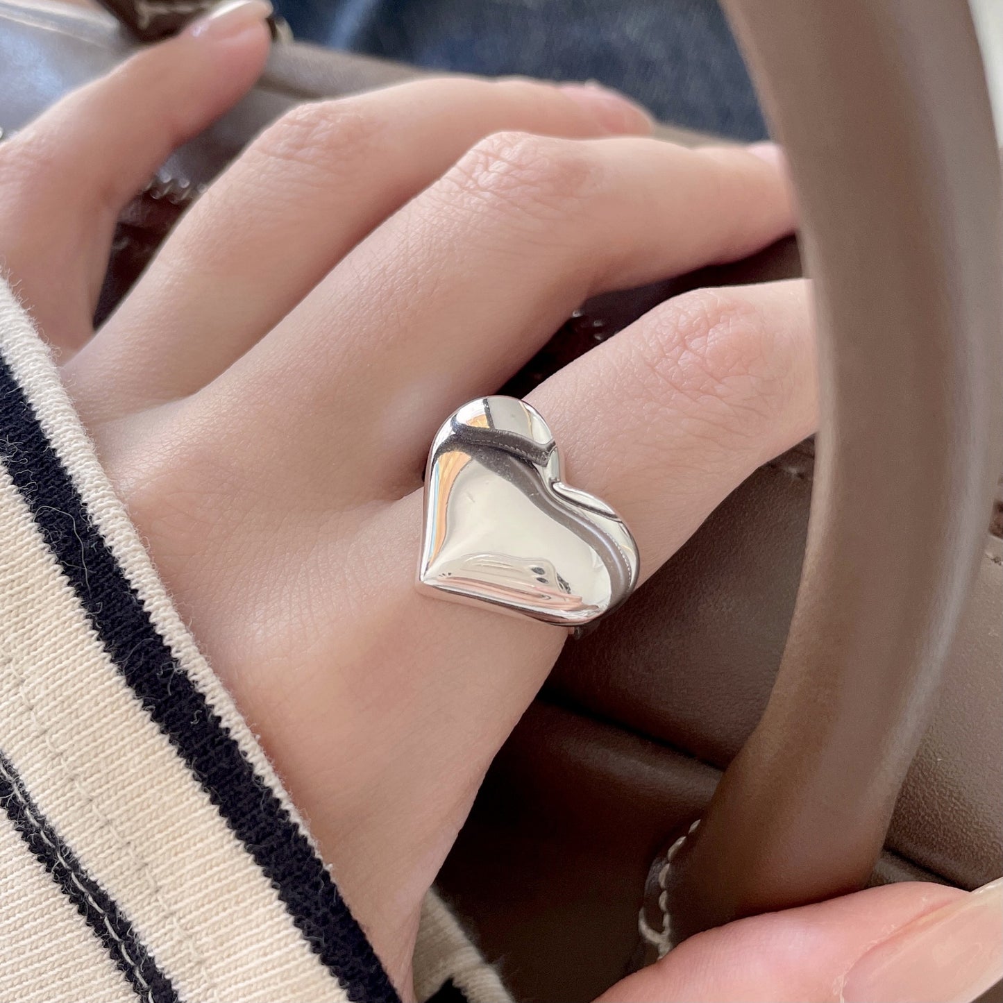 Minimalist Heart-Shaped 925 Sterling Silver Ring with Beveled Square Detail for Women