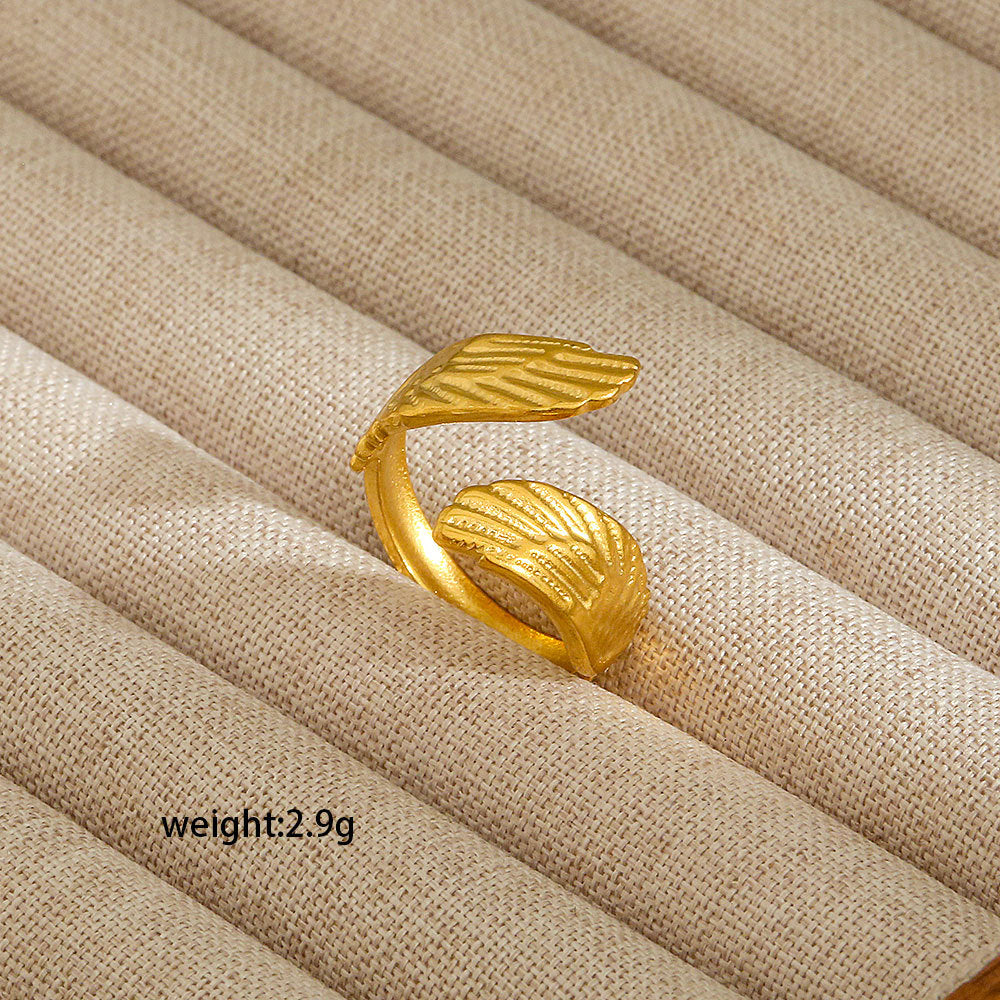 Anello aperto da donna in acciaio al titanio con forma geometrica e a cuore, stile INS, con finitura placcata