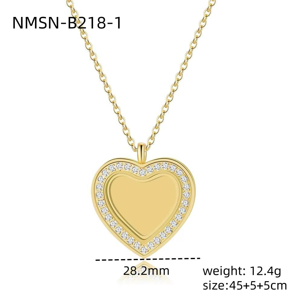 Collar minimalista de acero inoxidable chapado en oro de 18 quilates con barra de circonita cúbica en forma de corazón para mujer