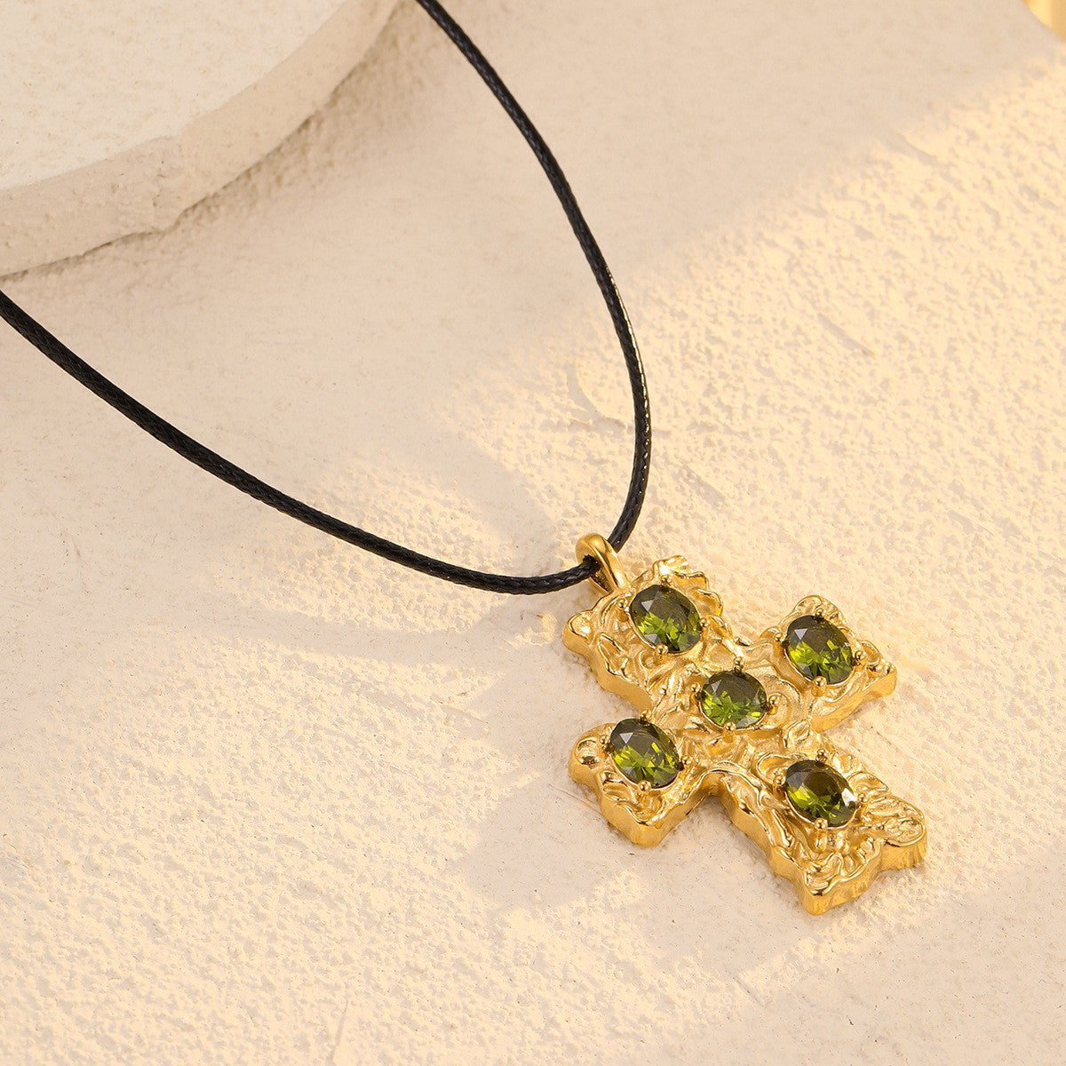 Collar con colgante de cruz geométrica de moda para mujer, de acero de titanio con chapado en oro de 18 quilates e incrustaciones de circonitas