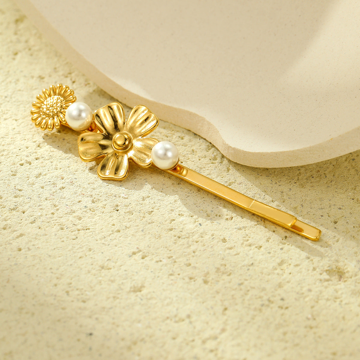 Elegant Floral Hair Clip for Women Made of Stainless Steel with Pearl Inlay, Minimalist Bar Style Hair Accessory
