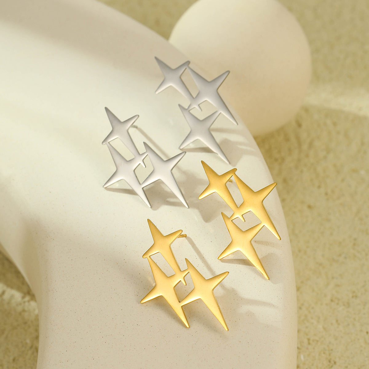 Pendientes vintage con forma de estrella de acero inoxidable chapados en oro para mujer