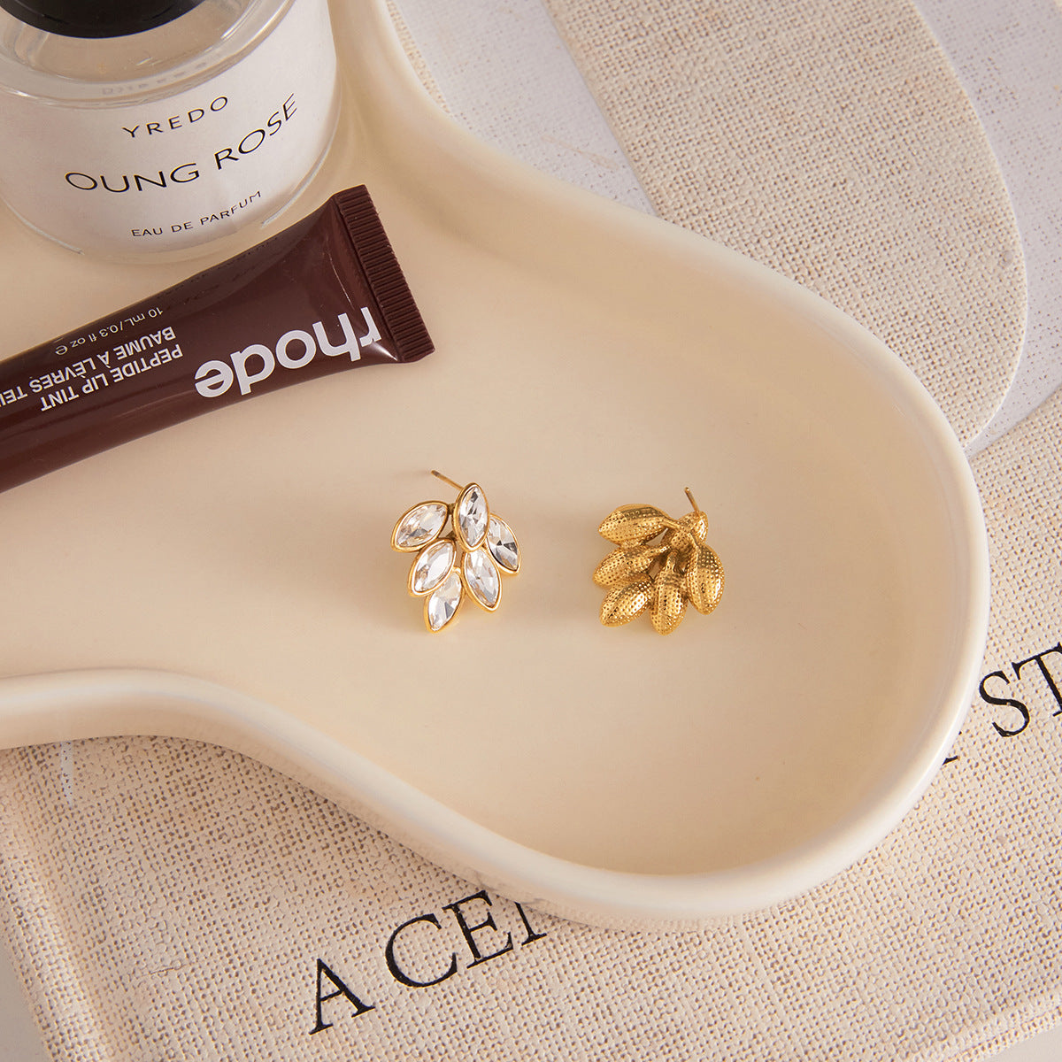 Orecchini a perno con foglie geometriche di alta qualità, placcati in oro 18K, in acciaio inossidabile ipoallergenico, gioielli da donna