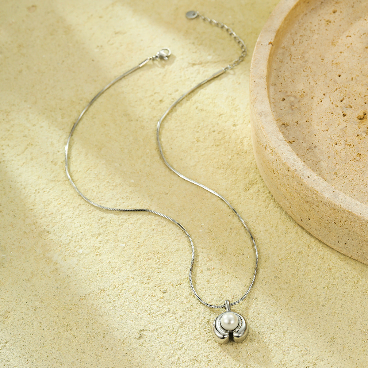 Collana con Pendente Elegante Minimalista con Perla da Donna, Catena a Serpente in Acciaio Inossidabile con Finitura Placcata
