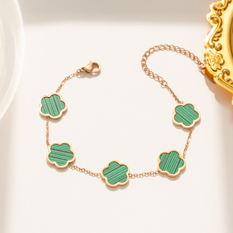 Luxury Minimalist Floral Five-Petal Pendant Necklace Set with Titanium Steel Chain and Mother-of-Pearl Inlay for Women