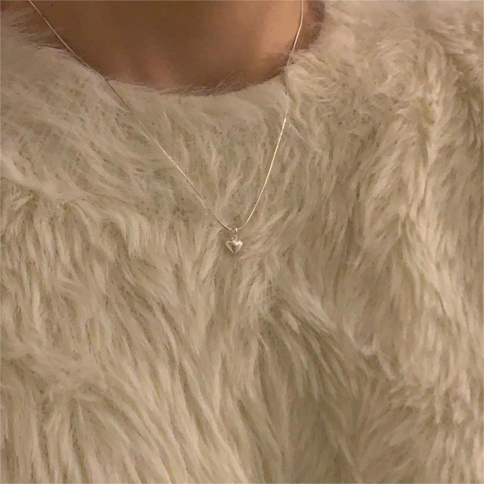 Collana Minimalista a Cuore in Argento Sterling 925 con Accento Geometrico, Delicato Gioiello a Catena Tonalità Fredda da Donna