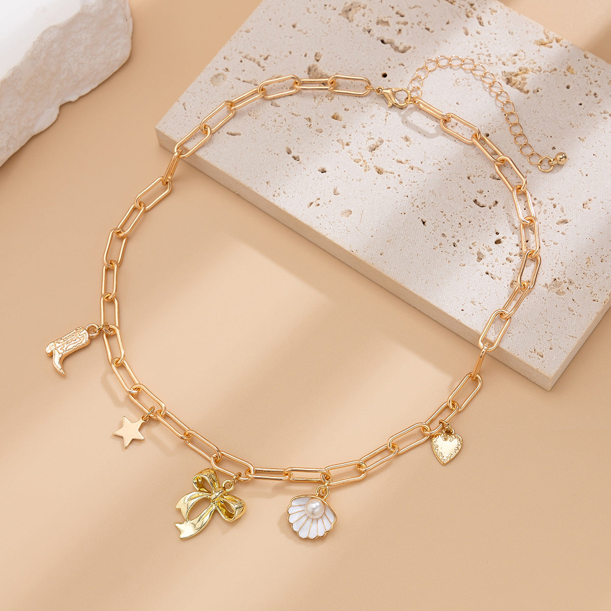 Elegant Geometric Shell Bow Zinc Alloy Plated Necklace with Imitation Pearl Pendant for Women