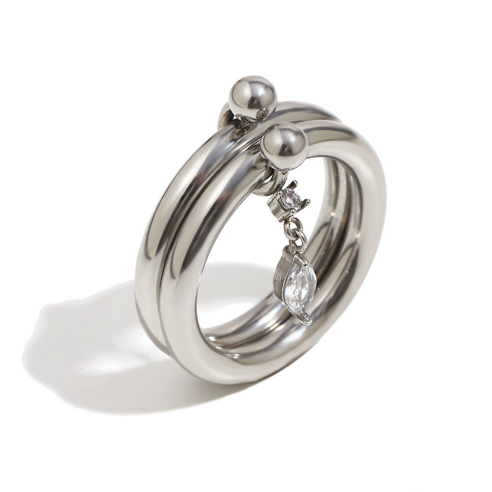 Anillo Minimalista de Acero Inoxidable Geométrico con Chapado en Oro de 18K y Circonita Cúbica en Forma de Marquesa